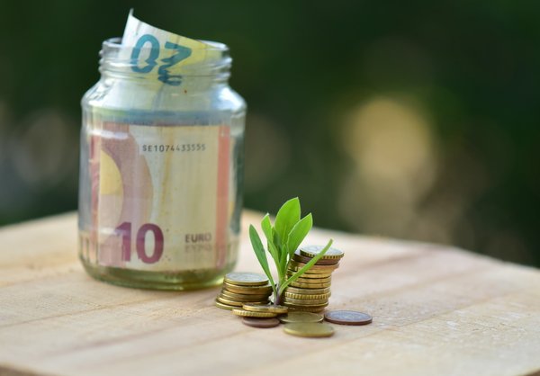 Welche Strategien helfen, die Heizkosten in einem großflächigen Haus zu senken?